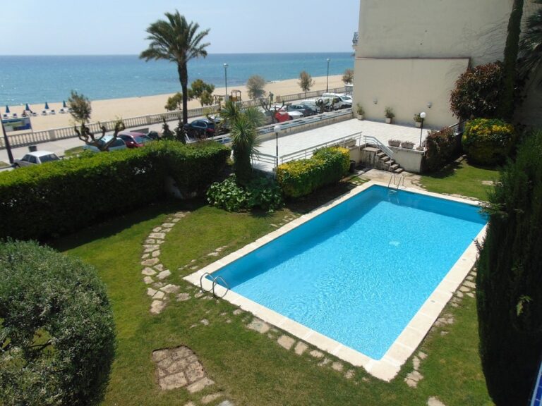 Flat with pool in Caldes d'Estrac