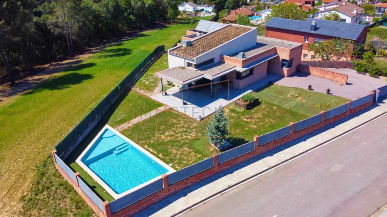 Spectacular one-storey house in Lliça de Vall - Immotècnics