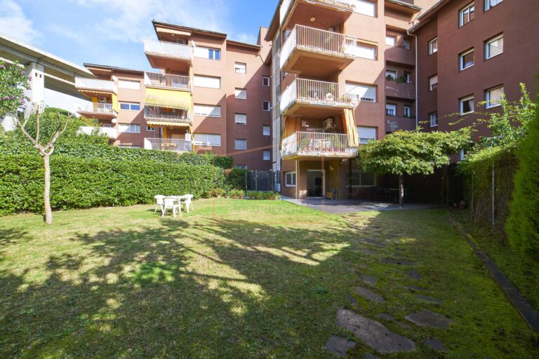 Piso con gran jardin privado en Sant Vicenç de Montalt - Immotècnics
