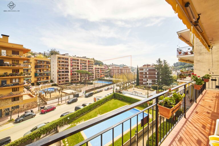 Piso en Caldes d’Estrac con piscina - Immotècnics