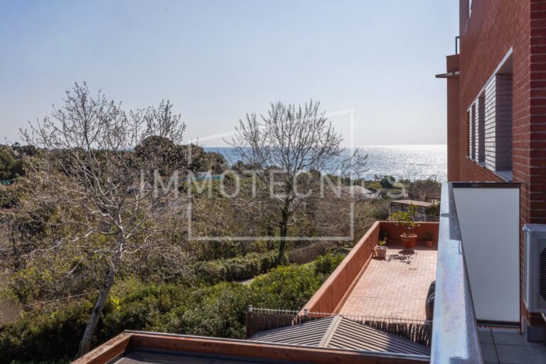 Piso con vistas al mar en Montgat - Immotècnics