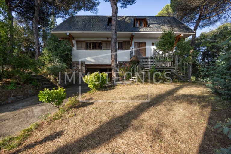 Casa familiar en Sant Carles, La Roca del Vallès - Immotècnics