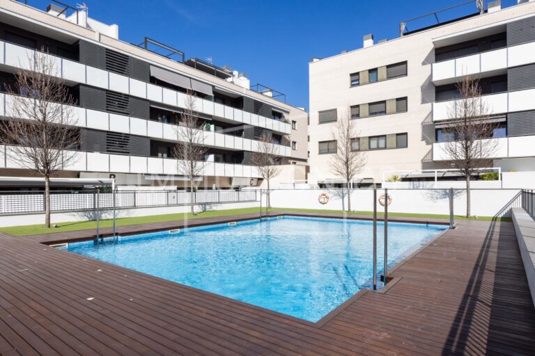 Piso con parking y piscina en Granollers - Immotècnics